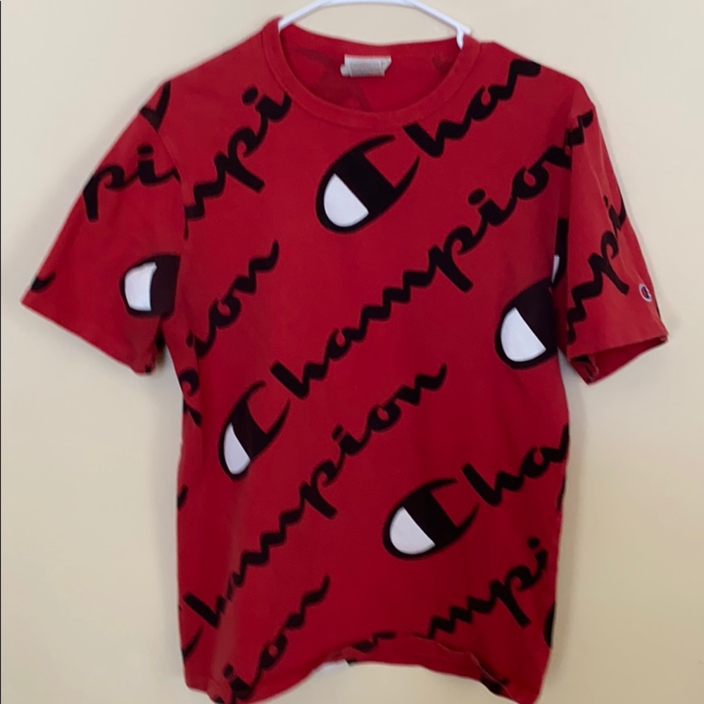 Used men’s champion T-shirt medium